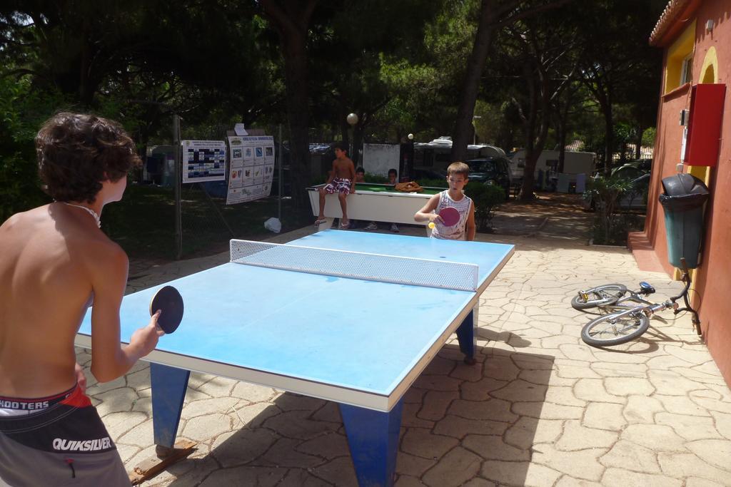 Complejo Turistico & Camping Cabopino Marbella Exterior photo