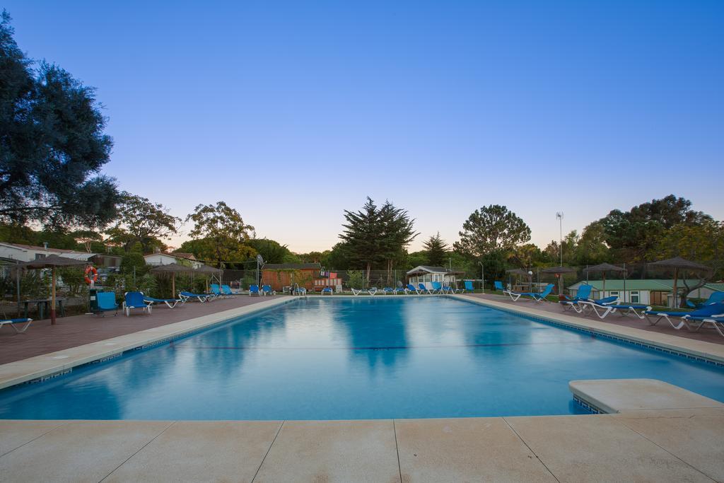 Complejo Turistico & Camping Cabopino Marbella Exterior photo